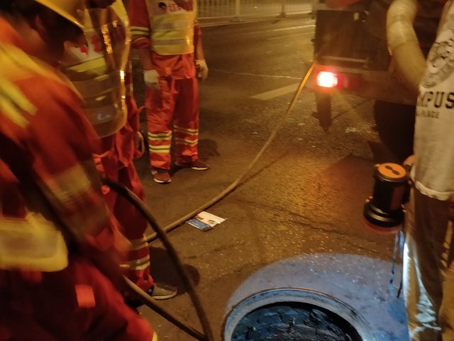 清理化粪池、抽污水..